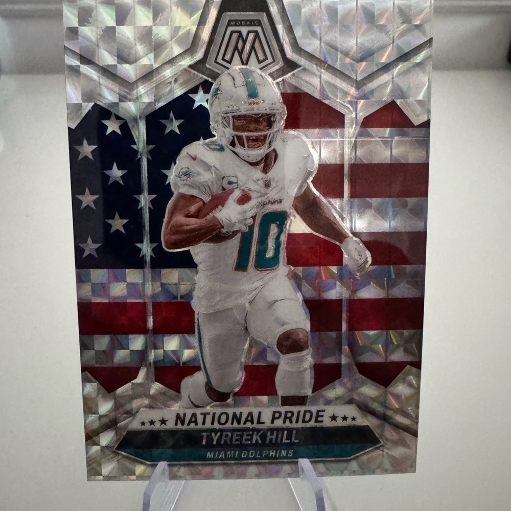 2024 Tyreek Hill Panini Mosaic National Pride Silver Prizm